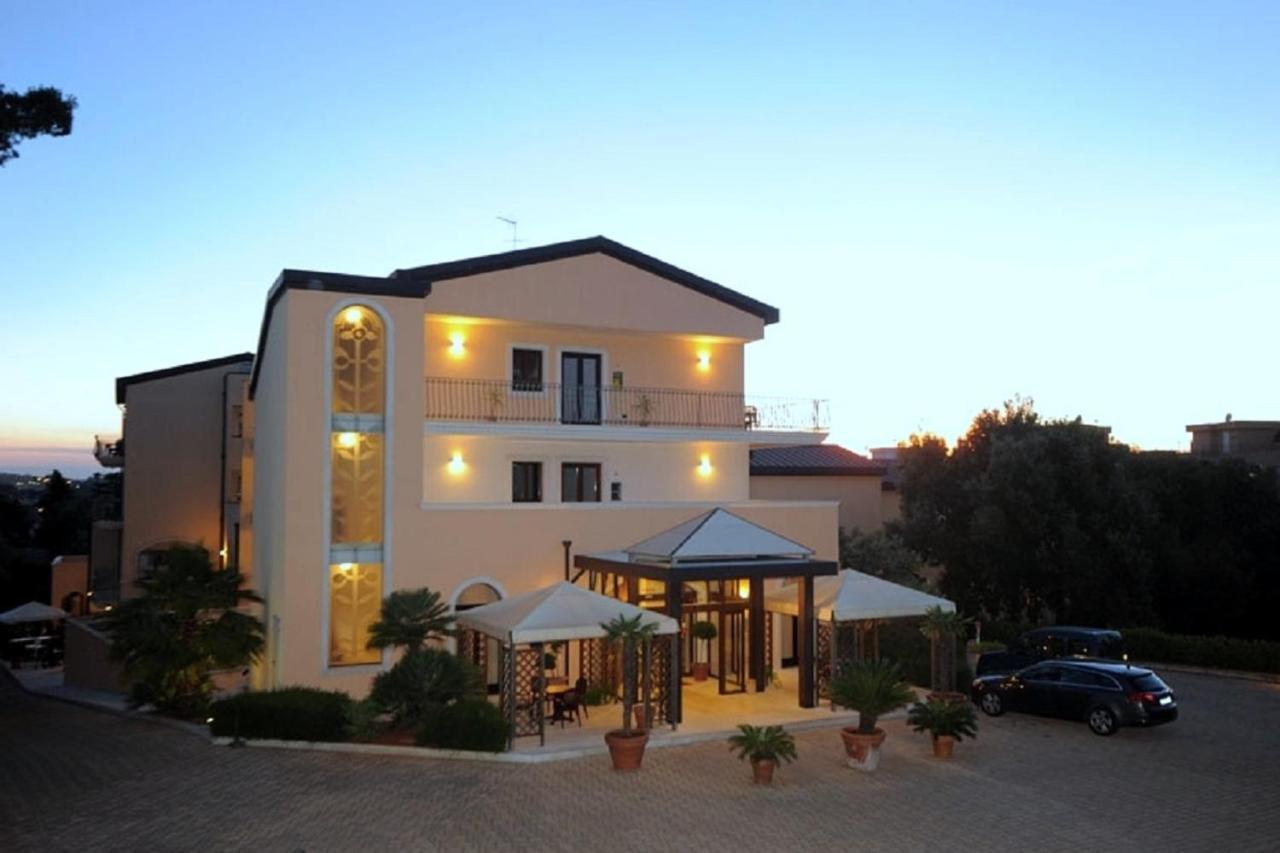 Hotel Villa Rosa Martina Franca Dış mekan fotoğraf