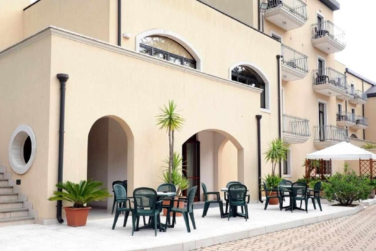 Hotel Villa Rosa Martina Franca Dış mekan fotoğraf